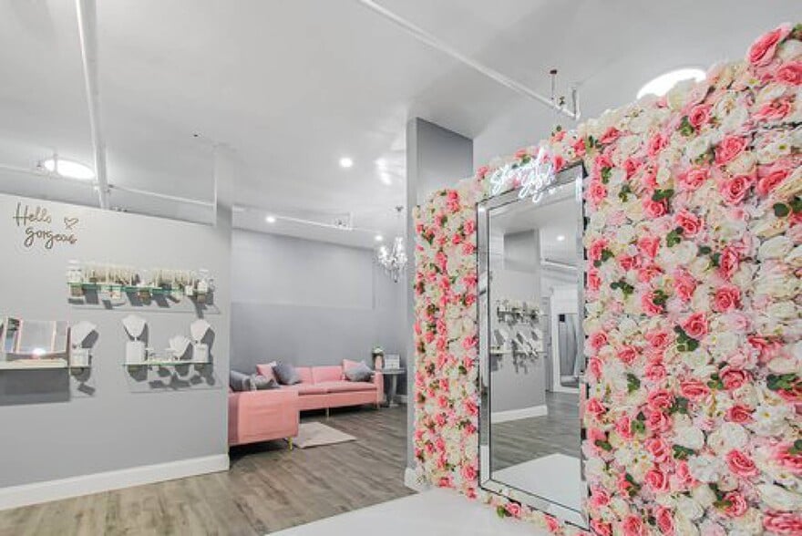 911 Madison Ave, Toledo, OH for lease - Interior Photo - Image 2 of 9