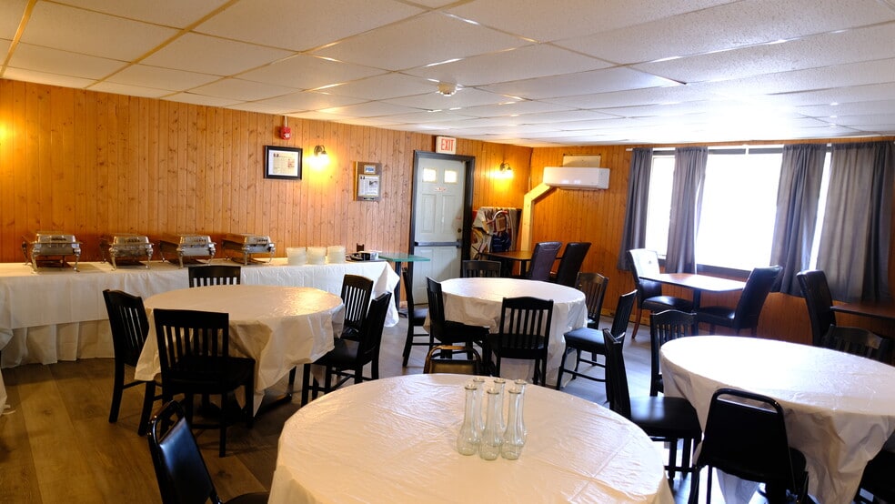 311 Metacom Ave, Warren, RI for sale - Building Photo - Image 1 of 1