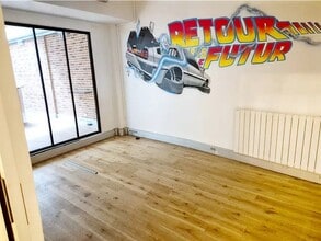 Office in Levallois-Perret for lease Interior Photo- Image 2 of 13