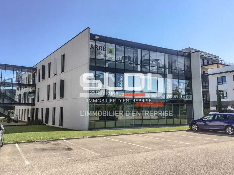 Office in Saint-Priest for lease - Building Photo - Image 2 of 8