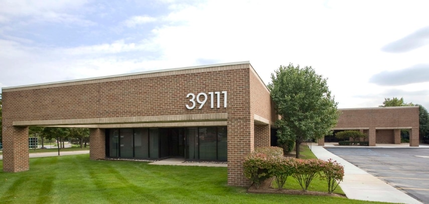 39111 W 6 Mile Rd, Livonia, MI for lease Primary Photo- Image 1 of 21