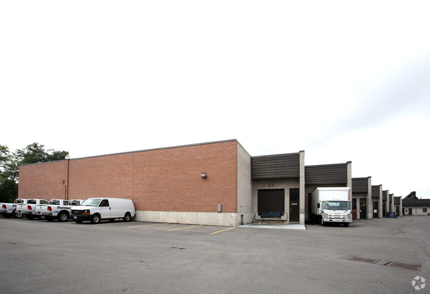 921 Progress Ave, Toronto, ON for lease - Building Photo - Image 3 of 8