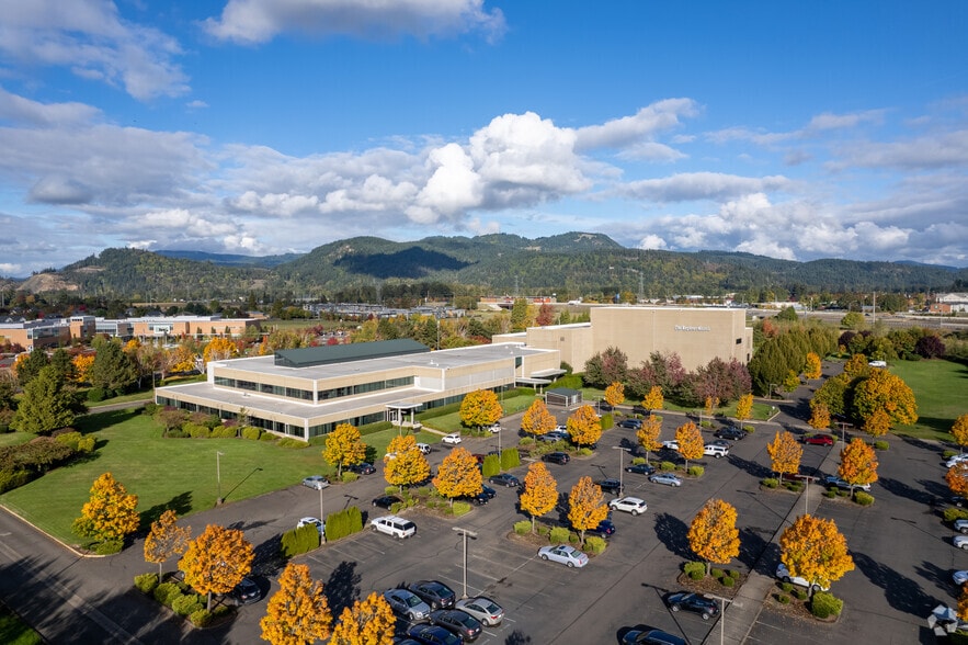 3500 Chad Dr, Eugene, OR for lease - Aerial - Image 3 of 8