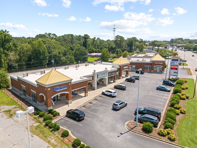 3016 N Main St, Anderson, SC for lease - Building Photo - Image 1 of 18