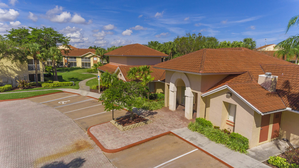 800 The Pointe Dr, West Palm Beach, FL for sale - Other - Image 1 of 1