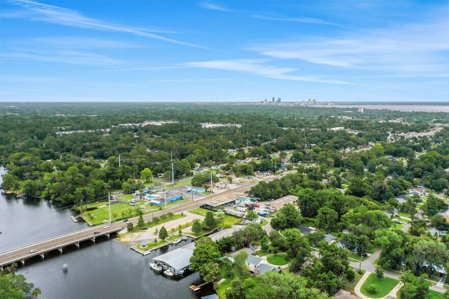 2044 Lake Shore Blvd, Jacksonville, FL 32210 Light House Marina