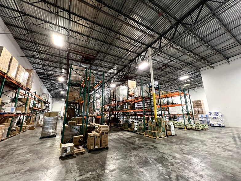 3951-4049 SW 30th Ave, Fort Lauderdale, FL for lease - Building Photo - Image 3 of 12