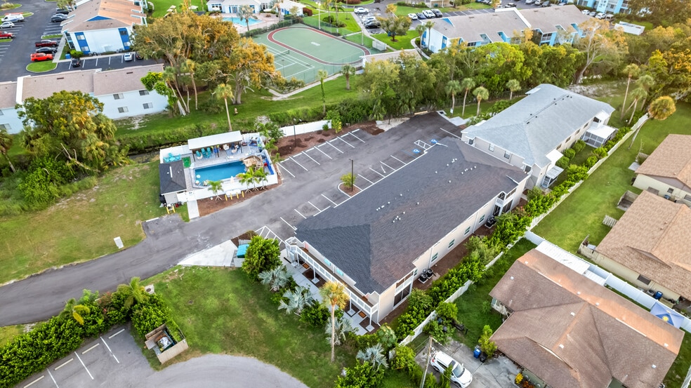 2704 49th Ave W, Bradenton, FL for sale - Building Photo - Image 3 of 20