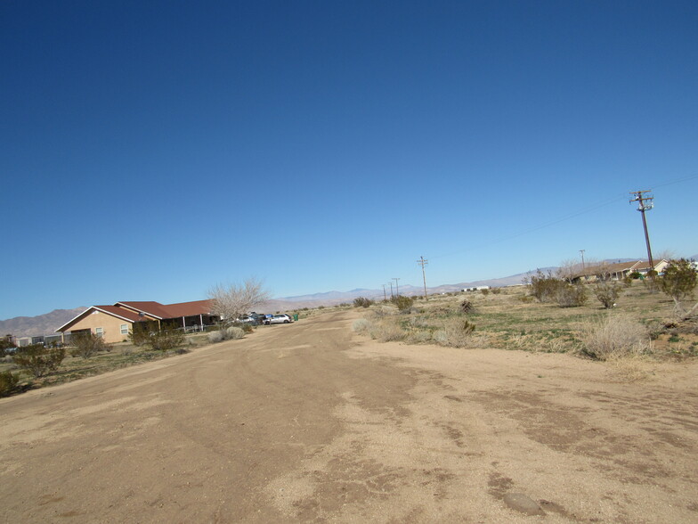 216-072-01-00-1 Luke Ct, California City, CA for sale - Primary Photo - Image 1 of 11