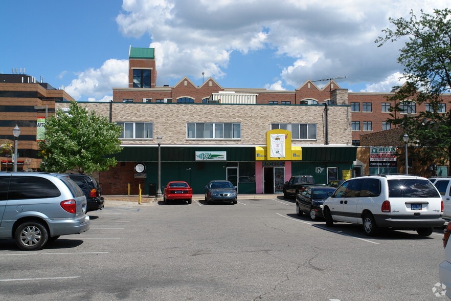 231 Mac Ave, East Lansing, MI for lease - Building Photo - Image 3 of 28