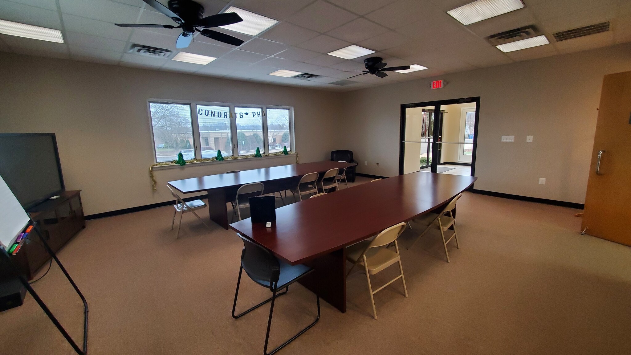 555 Hospital Dr, Warrenton, VA for sale Interior Photo- Image 1 of 19