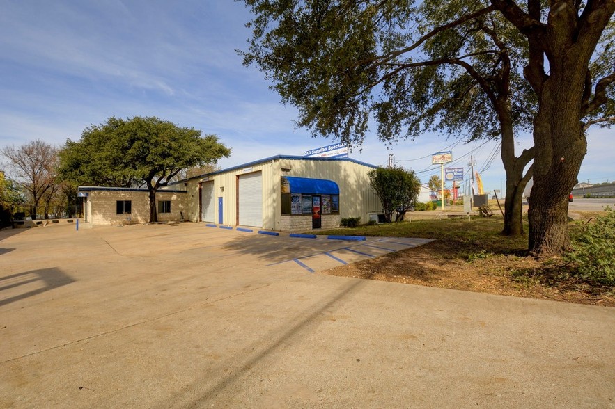 13734 I-35 Hwy N, Austin, TX, 78728 - Warehouse Property 