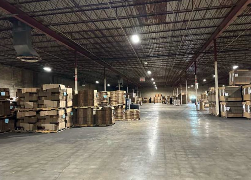 4680 Caprice Dr, Middletown, OH for sale - Interior Photo - Image 2 of 11