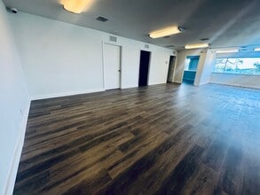 5701 NW 88th Ave, Tamarac, FL for lease Interior Photo- Image 2 of 26