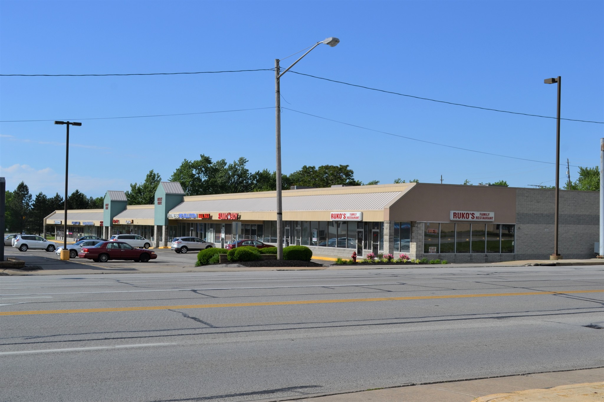 9383-9423 Mentor Ave, Mentor, OH for lease Primary Photo- Image 1 of 4