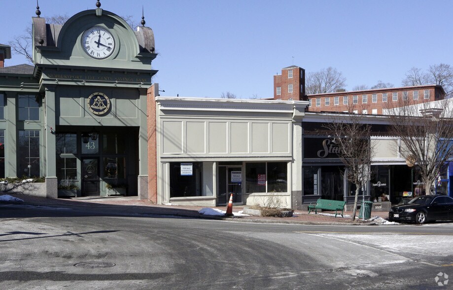 3941 Main St, Amesbury, MA 01913