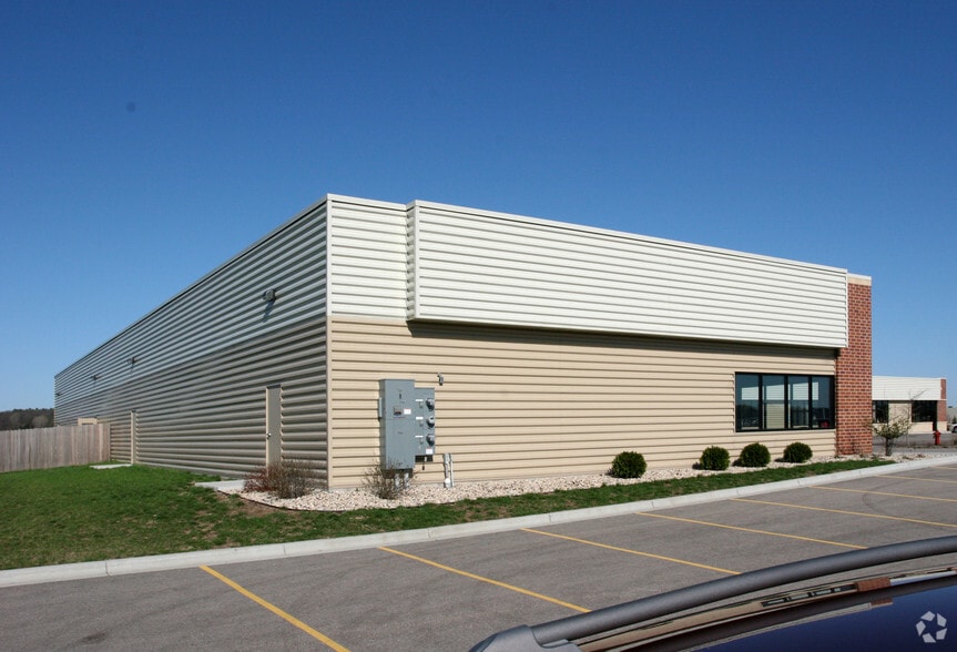 3148 Deming Way, Middleton, WI for lease - Building Photo - Image 2 of 12