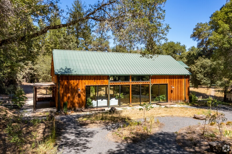 18501 Van Zandt Resort Rd, Philo, CA for sale - Building Photo - Image 2 of 94