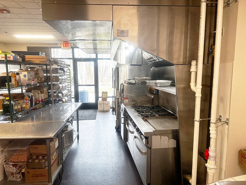 6 Manor Pky, Salem, NH 03079 Office for Lease