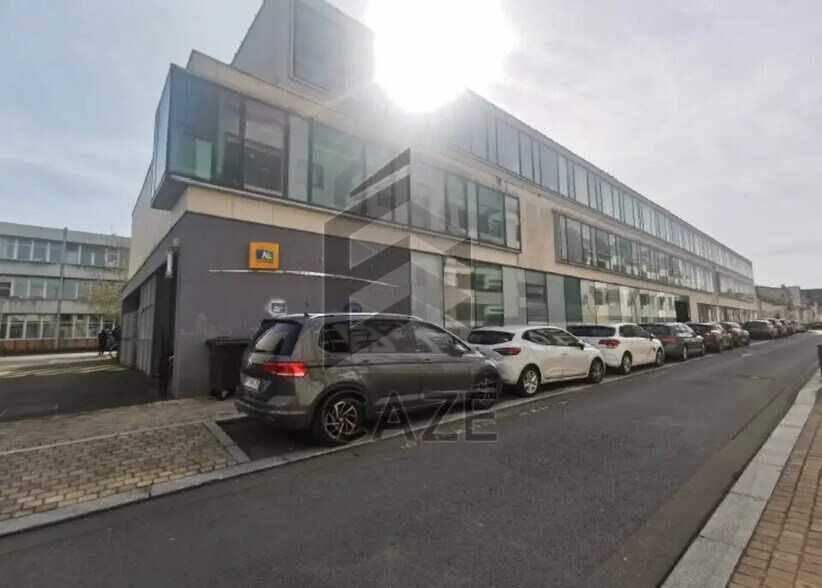 Office in Bordeaux for lease - Building Photo - Image 1 of 1