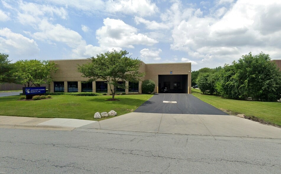700 Hilltop Dr, Itasca, IL for lease - Building Photo - Image 1 of 3