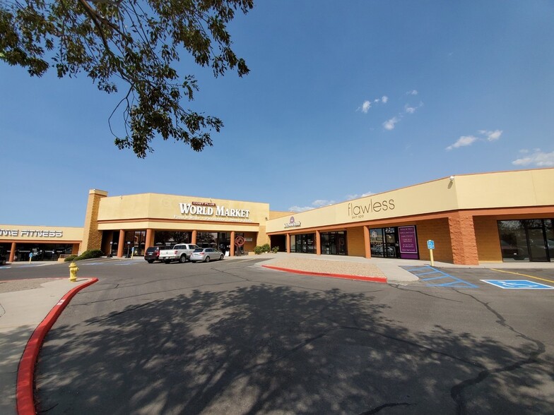 3301 Menaul Blvd NE, Albuquerque, NM for lease - Building Photo - Image 2 of 4