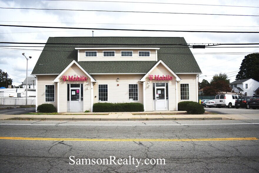 653 Killingly St, Johnston, RI for sale - Building Photo - Image 1 of 1