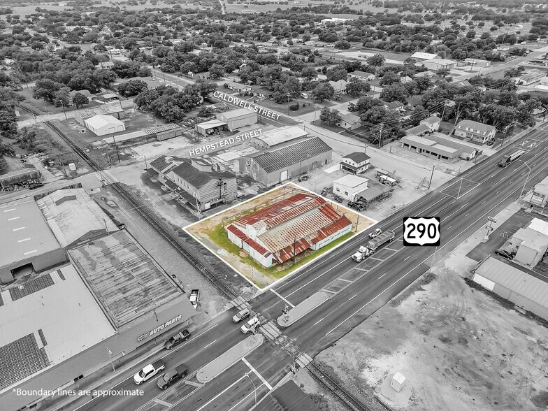 136 S Caldwell St, Giddings, TX for sale - Building Photo - Image 1 of 1