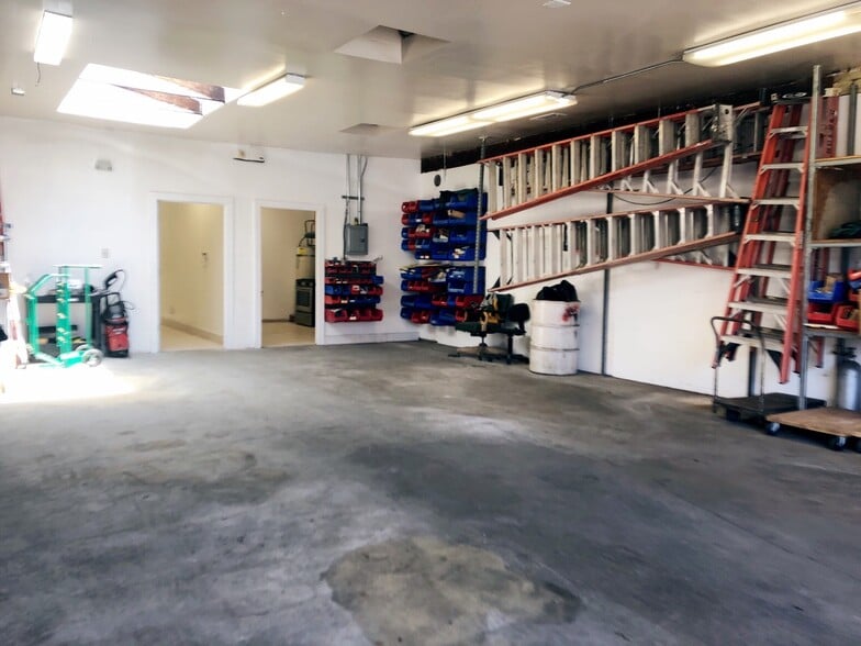 5230 E 12th St, Oakland, CA for sale - Building Photo - Image 2 of 16