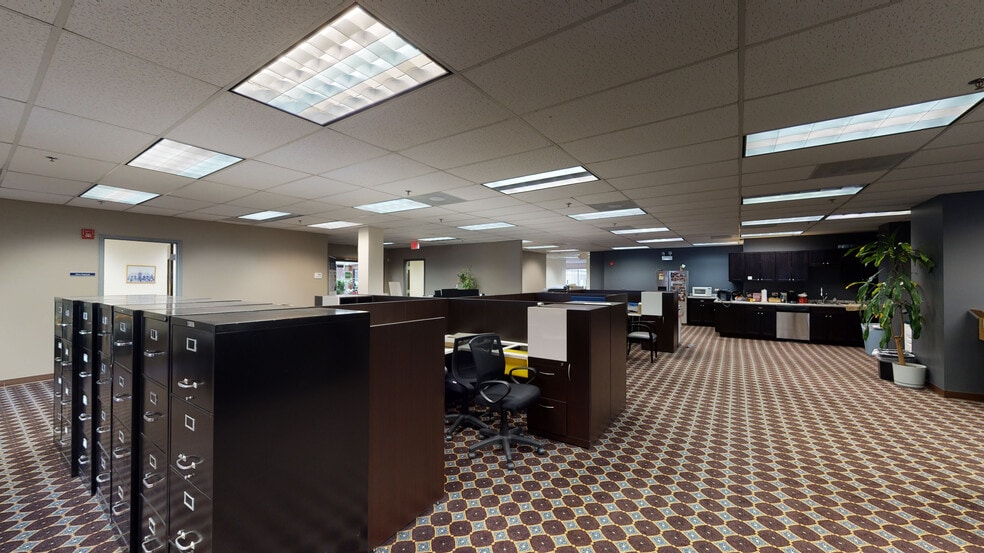 1204-1332 W Northwest Hwy, Palatine, IL for lease - Matterport 3D Scan - Image 2 of 22