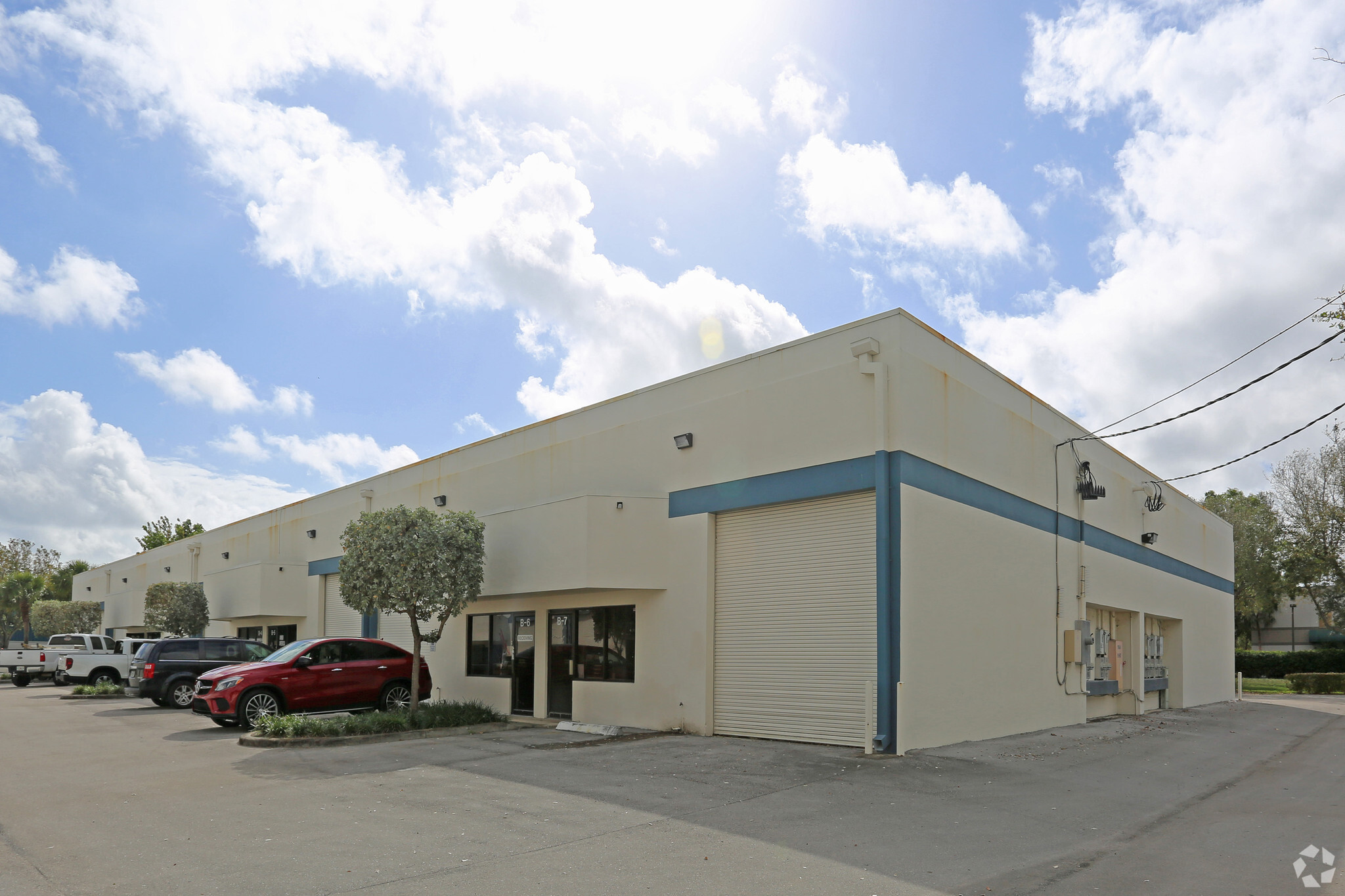 8011 Monetary Dr, Riviera Beach, FL for lease Primary Photo- Image 1 of 8