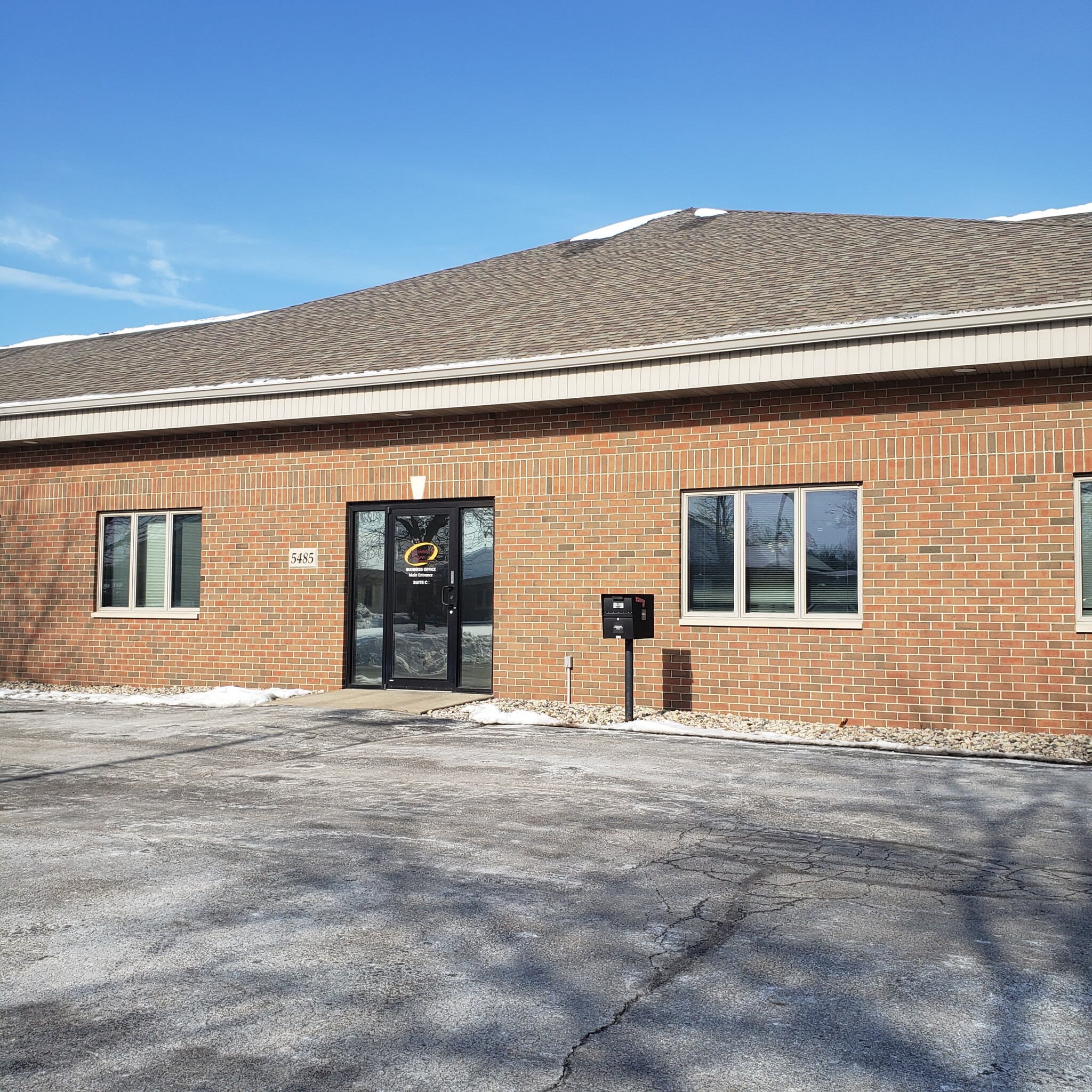 5485 W Grande Market Dr, Appleton, WI for lease Building Photo- Image 1 of 10