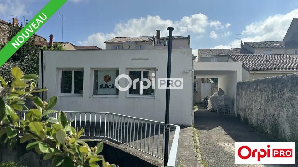 Retail in Romans-sur-Isère for lease - Building Photo - Image 3 of 12