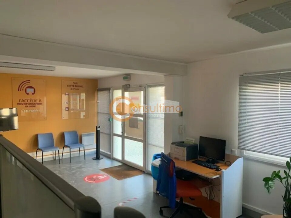Office in Pessac for lease Interior Photo- Image 1 of 12