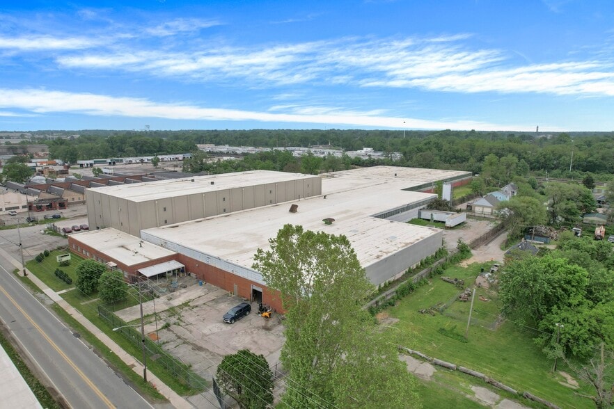 521 Marion Rd, Columbus, OH for sale - Building Photo - Image 2 of 17