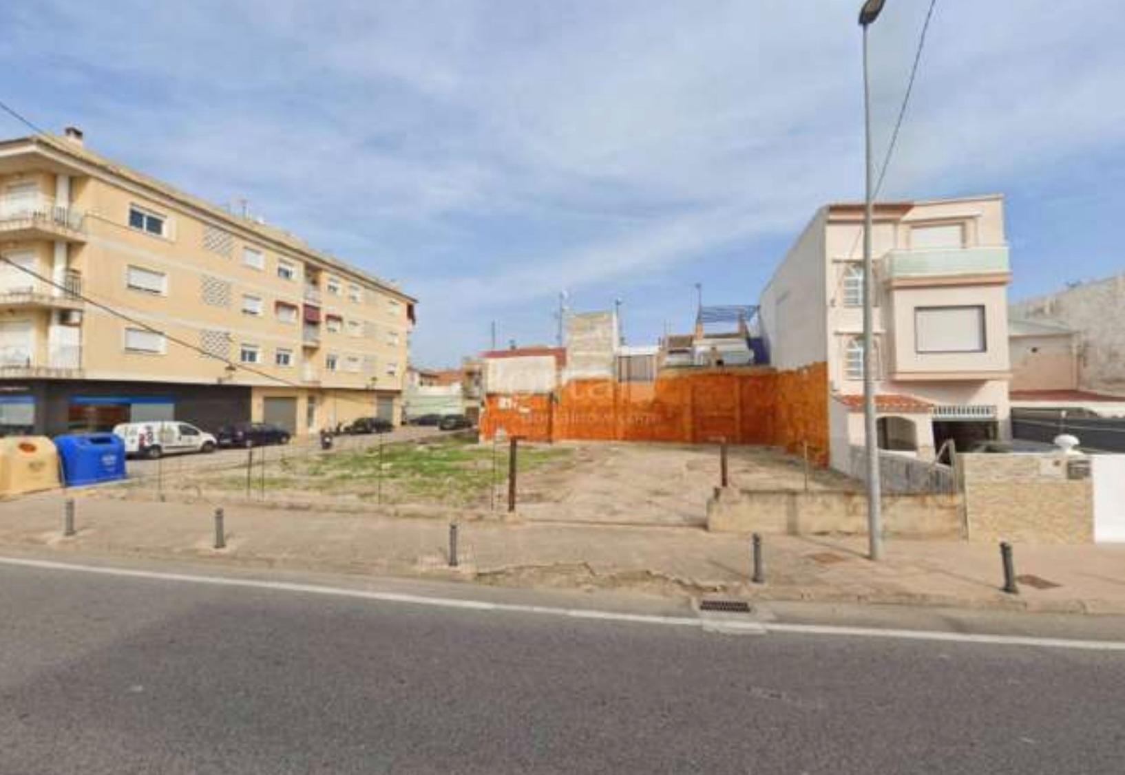 Land in Daimús, Valencia for sale Building Photo- Image 1 of 3