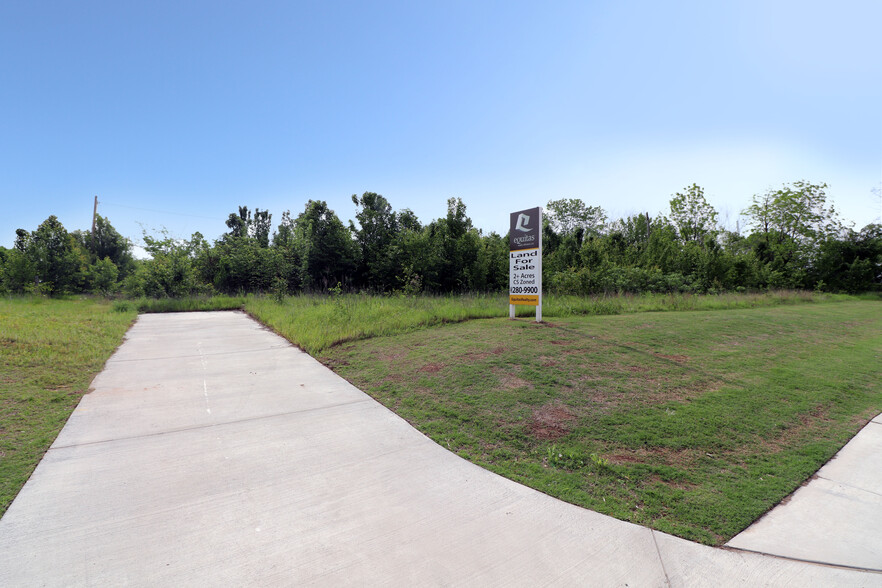 9721 N Garnett Rd, Owasso, OK for sale - Building Photo - Image 1 of 3