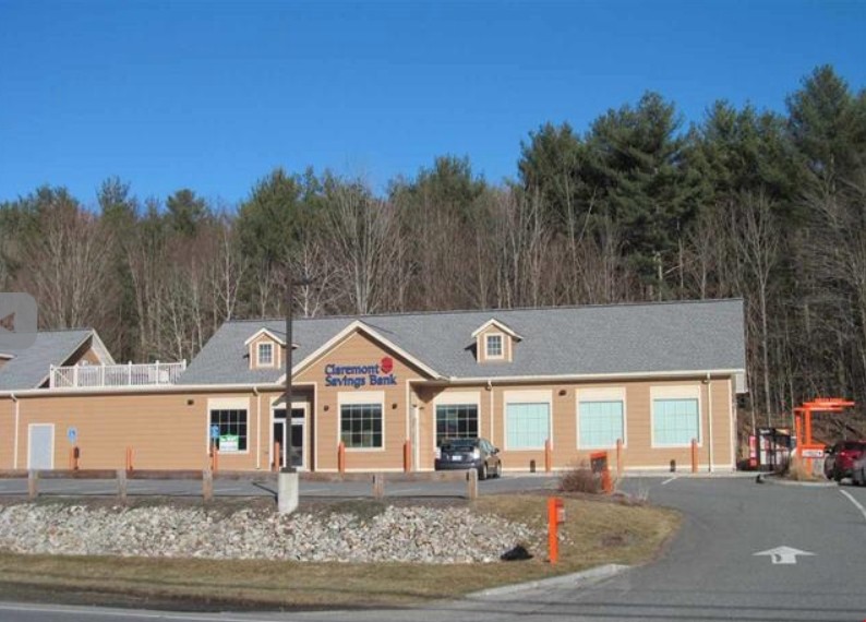 148 Charlestown Rd, Claremont, NH for lease - Primary Photo - Image 1 of 4