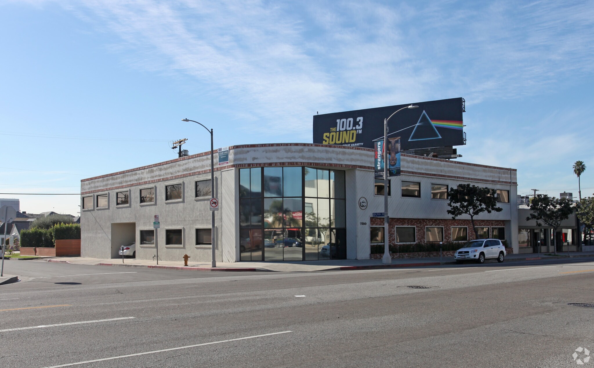 7250 Beverly Blvd, Los Angeles, CA for lease Primary Photo- Image 1 of 4