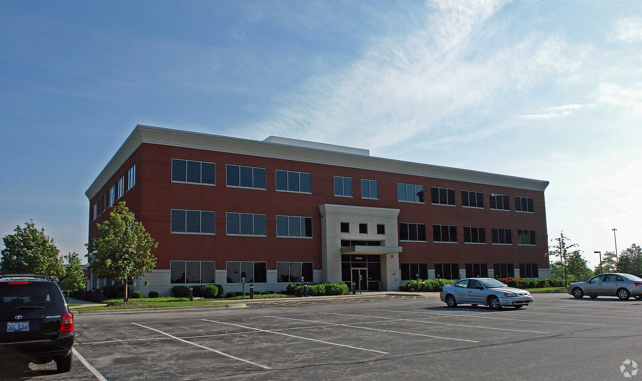 60 N Frontage Rd, Burr Ridge, IL for sale Primary Photo- Image 1 of 1
