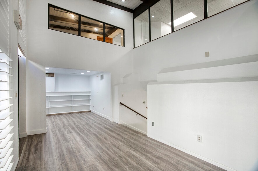 8160 E Butherus Dr, Scottsdale, AZ for sale - Building Photo - Image 2 of 15