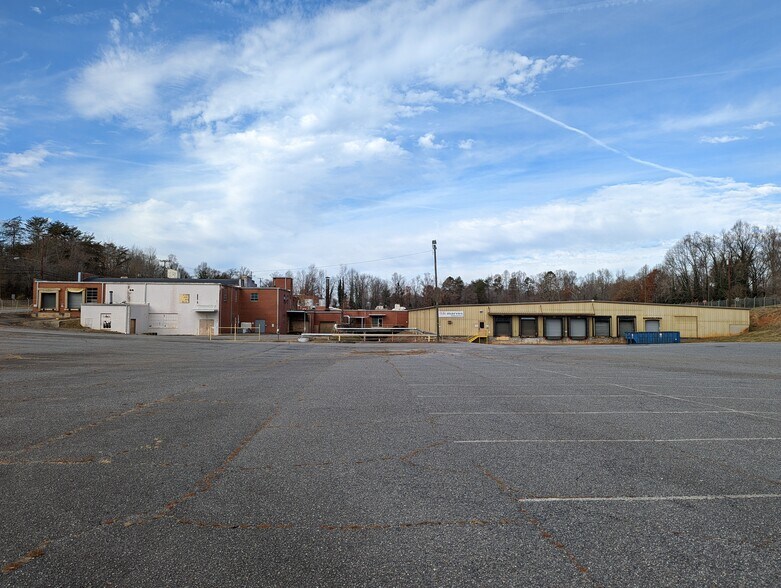 720 Main St W, Valdese, NC for sale - Building Photo - Image 1 of 1