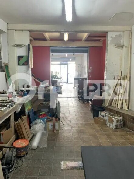 Retail in Bordeaux for lease - Interior Photo - Image 1 of 5