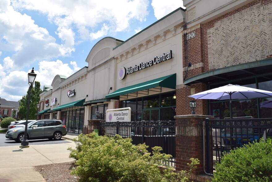 930 Woodstock Rd, Roswell, GA 30075 The Crossing at Westwind