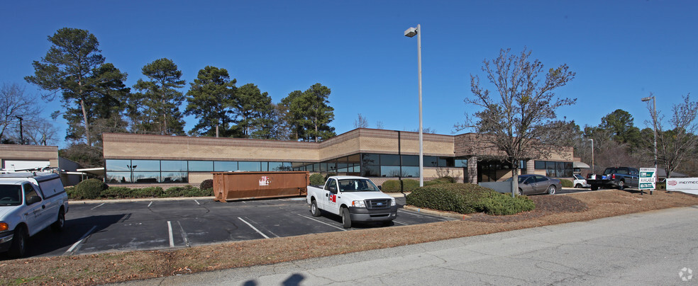 220 Outlet Pointe Blvd, Columbia, SC for sale - Primary Photo - Image 1 of 1