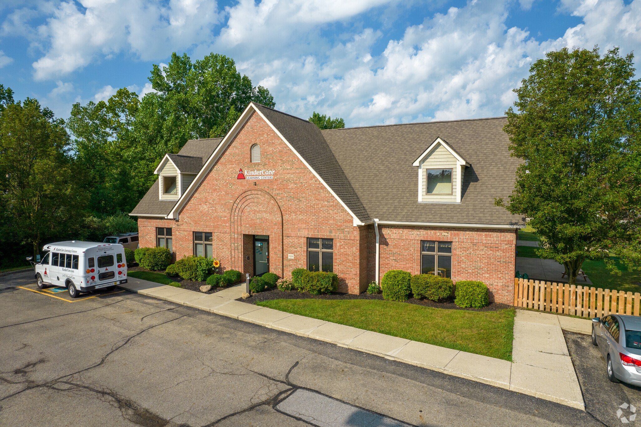 1829 Winderly Ln, Pickerington, OH for sale Primary Photo- Image 1 of 1