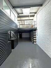 Regina Rd, Chelmsford for lease Interior Photo- Image 1 of 2