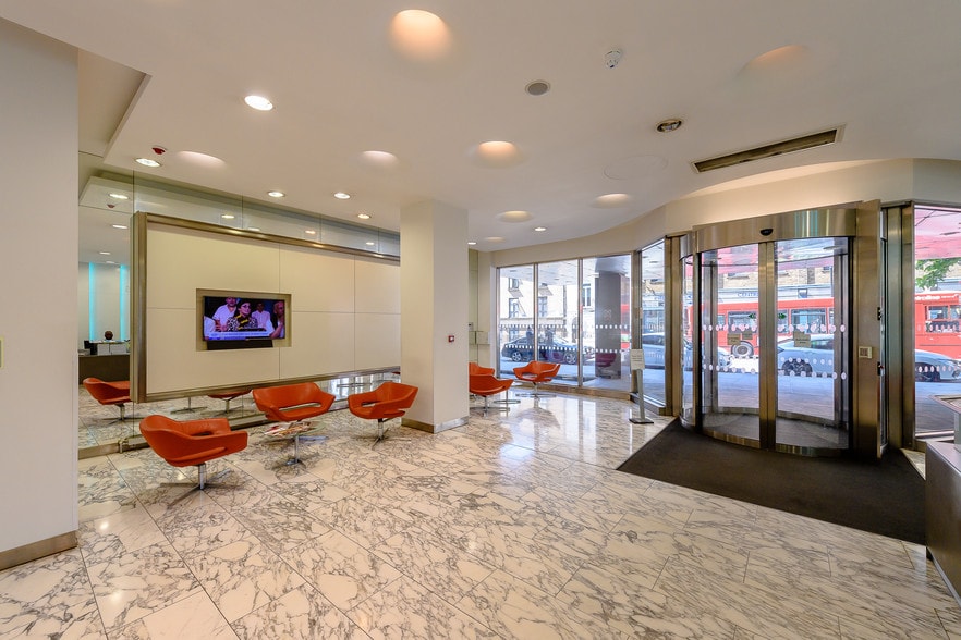 222-236 Grays Inn Rd, London for lease - Interior Photo - Image 3 of 20