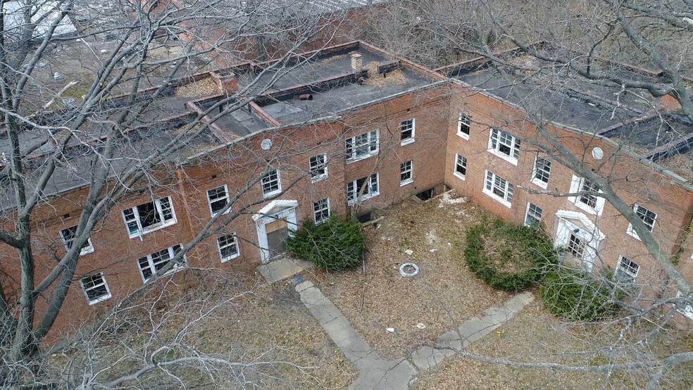 1847 Lee Blvd, East Cleveland, OH for sale - Aerial - Image 1 of 1