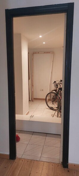 Retail in Cáceres, Cáceres for sale - Building Photo - Image 3 of 5